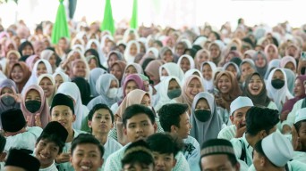 Gubernur Khofifah Pesankan Penguatan Karakter dan Akhlak