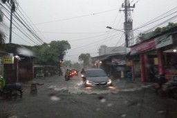 Banjir Juga Melanda Pandugo, Medokan Ayu dan Sekitarnya
