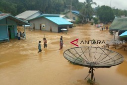 Banjir 10 Meter Rendam Serawai, Tebidah dan Hulu