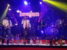 Base Jam Bernostalgia di Colors Pub and Restaurant Surabaya