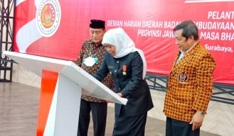 Gubernur Khofifah Resmikan Gedung Juang 45