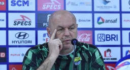 PERSIB Diterpa Badai Absen, Bojan Hodak Tantang Skuad Muda Hadapi Kedigdayaan Borneo FC