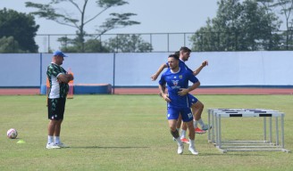 Persib Bandung Kembali Berlatih Setelah Libur Empat Hari, Fokus Tingkatkan Kondisi Tim Jelang Laga Selanjutnya