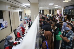 RSUD Dr. Mohamad Soewandhie Atasi Antrean Pasien Akibat Gangguan Sistem BPJS
