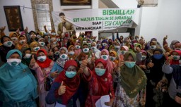 Tak Hanya Kiai Kultural,  Bu Nyai se Surabaya Siap Menangkan Eri