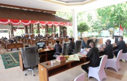 Kantor DPRD Sidoarjo Disteril, Paripurna Digelar di Pendopo