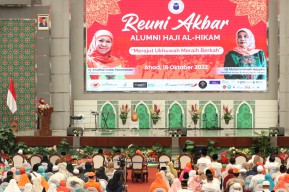 Gubernur Khofifah Ajak Masyarakat Jadi Bapak- Ibu Asuh