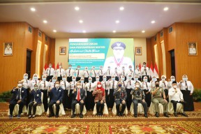 Gubernur Khofifah Ingatkan Tugas Pokok ASN Melayani