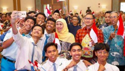 Pemprov Jatim Gulirkan 'Ramadhan Produktif' untuk Siswa SMA dan SMK