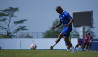 PERSIB Siap Tampil Prima Lawan Persebaya, Hodak Andalkan Pemain Pulih Cedera