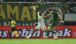 Persebaya Hantam PERSIB 4-1, Kekalahan Tandang Perdana Maung Bandung