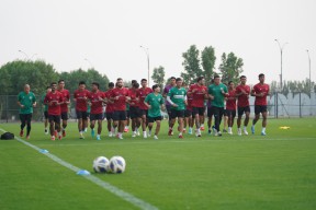 Timnas Indonesia Gelar Latihan Perdana di Irak