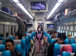 Libur Tahun Baru 2024, Penumpang Kereta Api Meningkat 48 Persen