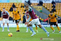 Aston Villa Kalahkan Wolverhamton, 1-0 via Penalti Anwar El Ghazi