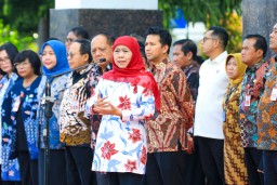 Khofifah Terapkan WFA bagi ASN Jatim, Layanan Publik Tetap Optimal Selama Libur Nyepi dan Idul Fitri