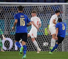 Tekuk Swiss 3-0, Italia Lolos dari Grup A