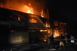 3.862 Pendemo Ditangkap, Siapa Menunggangi Kerusuhan?