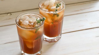 Terlalu Sering Minum Teh Setelah Makan Picu Produksi Asam Lambung Berlebih