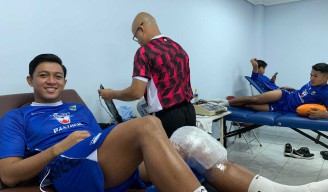 Febri Hariyadi Kembali Berlatih Bersama PERSIB, Fokus Jalani Pemulihan Cedera