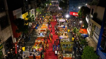 Festival Rujak Uleg Surabaya Masuk Daftar Kharisma Event Nusantara