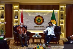 Jokowi: Media Komunikasi Kekinian Harus Dipakai BKKBN