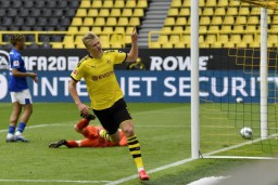 Haaland Tak Kaget Jebol Gawang Shalke