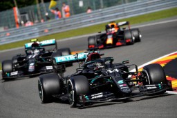 Menang di Belgia, Hamilton Dekati Rekor Schumacher