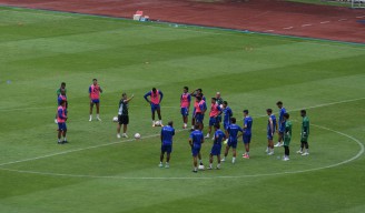 Marc Klok Absen Latihan PERSIB, Fokus Pemulihan Cedera Hamstring