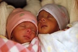 Di India, Dua Bayi Diberi Nama Lockdown dan Corona