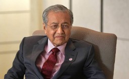 Mahatir Ajak Anwar Ibrahim Gulingkan PM Malaysia