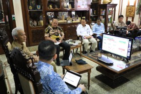 Atasi Inflasi dari Hulu ke Hilir, Ganjar Gandeng Bulog dan Polda Jateng