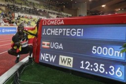 Pelari Uganda Pecahkan Rekor Dunia Lari 5.000 Meter