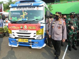 Kapolri Gelar Posko PPKM di Pasar