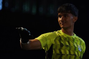Penjaga Gawang PERSIB, Kevin Ray Mendoza Hansen, Dipanggil Perkuat Timnas Filipina