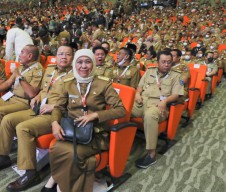 Gubernur Khofifah Siap Jalankan Arahan Presiden Jokowi