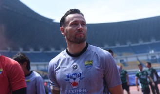 Marc Klok Waspadai Persija, Ingin Jaga Rekor Tandang PERSIB