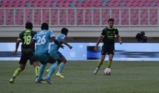 PERSIB Tahan Imbang PSBS Biak Meski Bermain dengan 10 Pemain