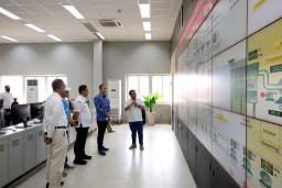 Wakil Ketua MPR RI Eddy Soeparno Tinjau PLTSa Benowo, Solusi Cerdas Atasi Darurat Sampah
