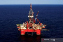 Harga Minyak Bervariasi ketika AS Melonggarkan Penguncian