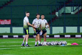 Persija Akan Latihan Malam Hari Selama Ramadan