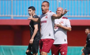 Pelatih Madura United Fabio Lefundes mundur