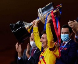 Cetak Dua Gol, Messi Bawa Barca Angkat Tropi Copa del Rey