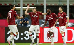 Big Match  Napoli  vs Milan Berakhir Damai