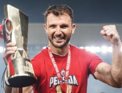 Motta Bahagia dan Kangen Bermain Ditonton Puluhan Ribu The Jak