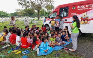 Joy Sanjaya Tjwa dan Yayasan Pondok Kasih Hadirkan program Mobil Pintar