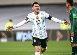 Cetak Hat-trick Messi Lampaui Gol Pele
