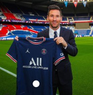 Resmi Berseragam PSG, Messi Kenakan Nomor Punggung 30