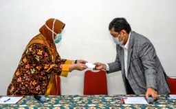 Serahkan Bantuan PCR, Puan ingin Tes Corona Makin Cepat dan Akurat
