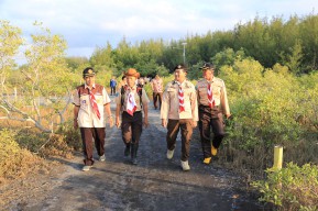 Penjabat Wali Kota Probolinggo Gelar Aksi Penanaman Mangrove di Pantai Permata