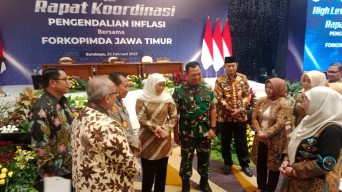 Gubernur Khofifah Paparkan Tujuh Solusi Pengendalian Inflasi di Jawa Timur